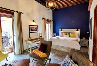 Casa 14 Concept House has Balcony rooms