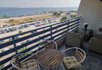 Apartment Zita has rooms with a private hot tub