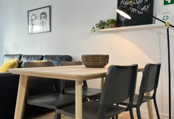 Teod  sio-Zona Central- Ar condicionado-Perto Praias has Balcony rooms