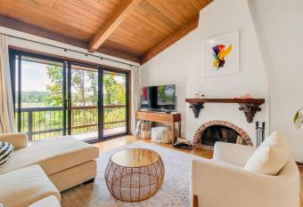 Waterfront Spanish Villa minutes from the city! has Balcony rooms