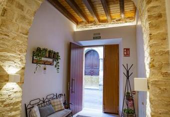 Mini hotel in the heart of Sevilla for exclusive usage has rooms with a private hot tub
