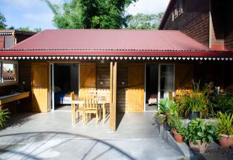 BEC ROZ  allows 18 year olds to book a room