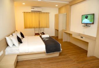 Hotel Rivera has Smoking/Balcony rooms