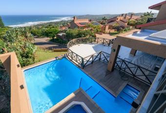 San Lameer Villa 13942 - Five bedroom Deluxe - 10 pax - San Lameer Rental Agency has Balcony rooms