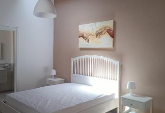 Shalom has Balcony rooms