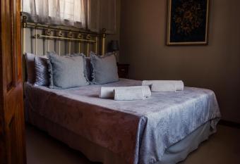 Farm stay at Thyme Cottage on Haldon Estate allows 18 year olds to book a room