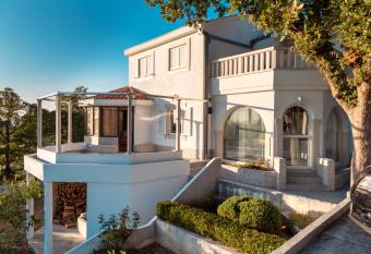 Villa Rosa, Sitno Gornje near Split has Balcony rooms