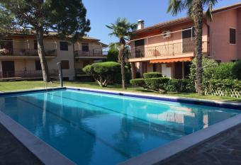 Dreaming Bardolino has Balcony rooms