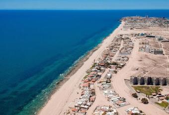 Beautiful Condo La Joya o Near Beach with Views has Balcony rooms