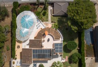 Villa Campoamore has Balcony rooms