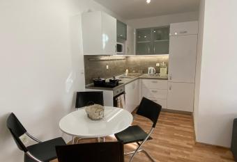 Amel -new luxury apartment to the beach has Balcony rooms