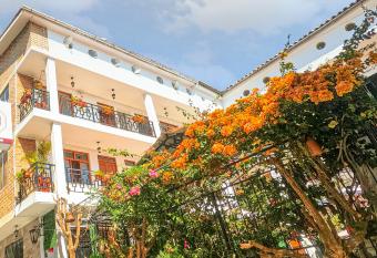 Hotel Plaza Central has Balcony rooms