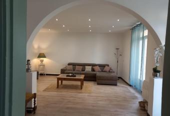 Superbe appartement proche rivi  re has Balcony rooms