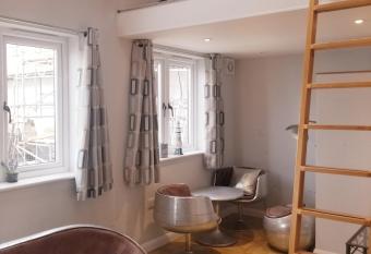 Next to RedJet in Cowes allows 18 year olds to book a room