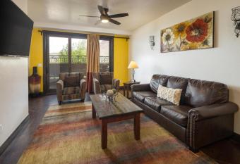 La Dolce Vita Villas 8 has Balcony rooms