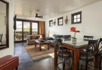 La Dolce Vita Villas 11 has Balcony rooms