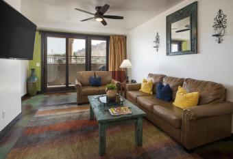 La Dolce Vita Villas 7 has Balcony rooms