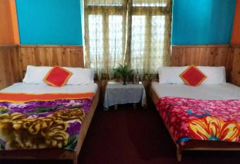 POP Orange Tulip Homestay allows 18 year olds to book a room