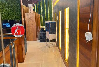 OYO Hotel Town Inn allows 18 year olds to book a room