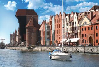 Hotel Hanza allows 18 year olds to book a room