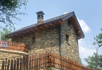 LA TORRE DEL MANGHEN: Agri-alloggio indipendente has Balcony rooms
