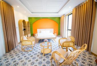 Trippy Villa Indochine H    Long has rooms with a private hot tub