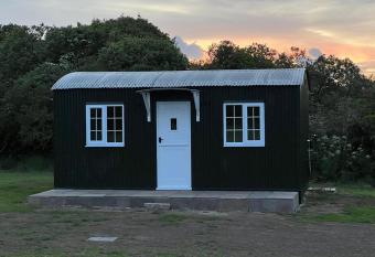 Dinky s Den has Balcony rooms