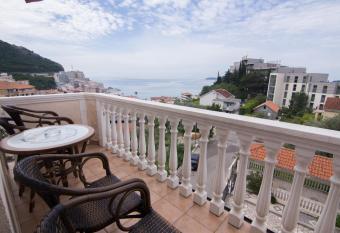 Apartmani Bojana has Balcony rooms