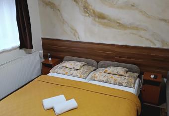 Bogl  rka Vend  gh  z has Balcony rooms