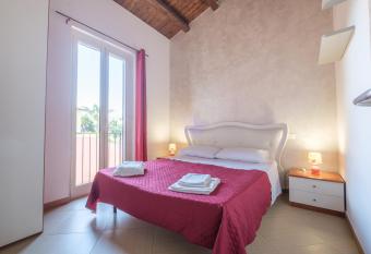 Casa Vacanza Josephine has Balcony rooms