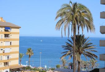 Seaside Apartment Benal Beach 102 has Balcony rooms