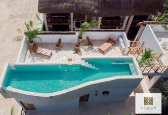 Lagoon Boutique Hotel - Luxury Chaman experience allows 18 year olds to book a room