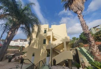 Relais Villa agave has Balcony rooms