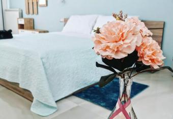 La Suite della casa bianca has rooms with a private hot tub