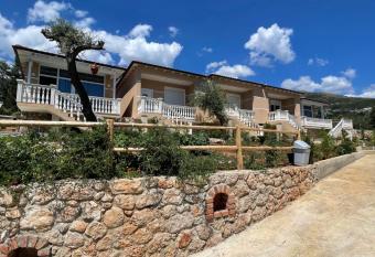 Essos Villas has Balcony rooms