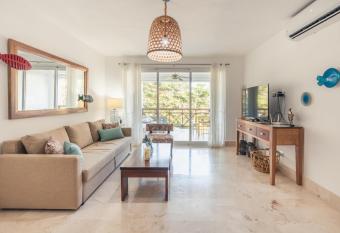 A few steps to the beach enjoy this apt at Playa Dorada has Balcony rooms
