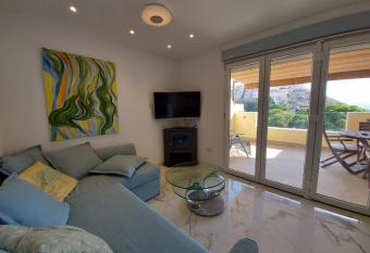 NIDO DEL AMOR deluxe 1a lin  a Terraza Indoorpool Wifi Aire Netflix 10 metros a Cala del Pino allows 18 year olds to book a room