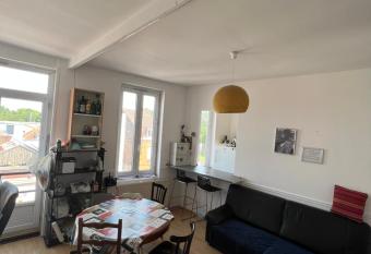 Duplex appartement Lille allows 18 year olds to book a room