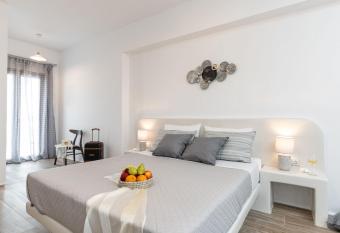 Naxian Air has Balcony rooms