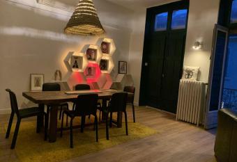 Le superbe appart Coeur de ville avec terrasse has Balcony rooms