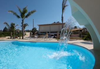 Arbor B&B allows 18 year olds to book a room