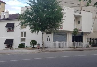 Hill View 7 Apartments has Balcony rooms