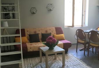 L Hermitage has Balcony rooms