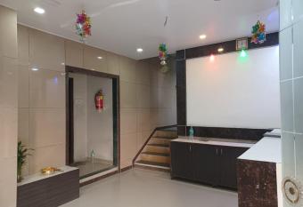 Priya Guest House By WB Inn allows 18 year olds to book a room