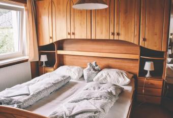 Pension s Platzl Stuhleck allows 18 year olds to book a room