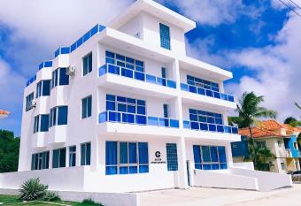 Glocin Apartamentos Vacation & Investment allows 18 year olds to book a room