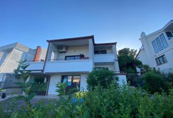 Cukon Holiday Home Premantura has Balcony rooms