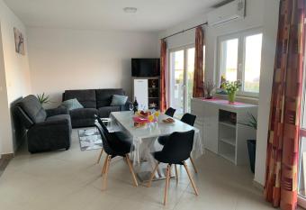 ZIG-ZAG has Balcony rooms