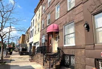 Alina & Fanny - Philadelphia S Broad St allows 18 year olds to book a room