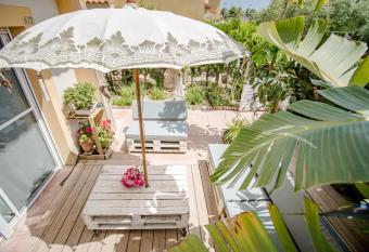 Casa Zen by MarCalma allows 18 year olds to book a room